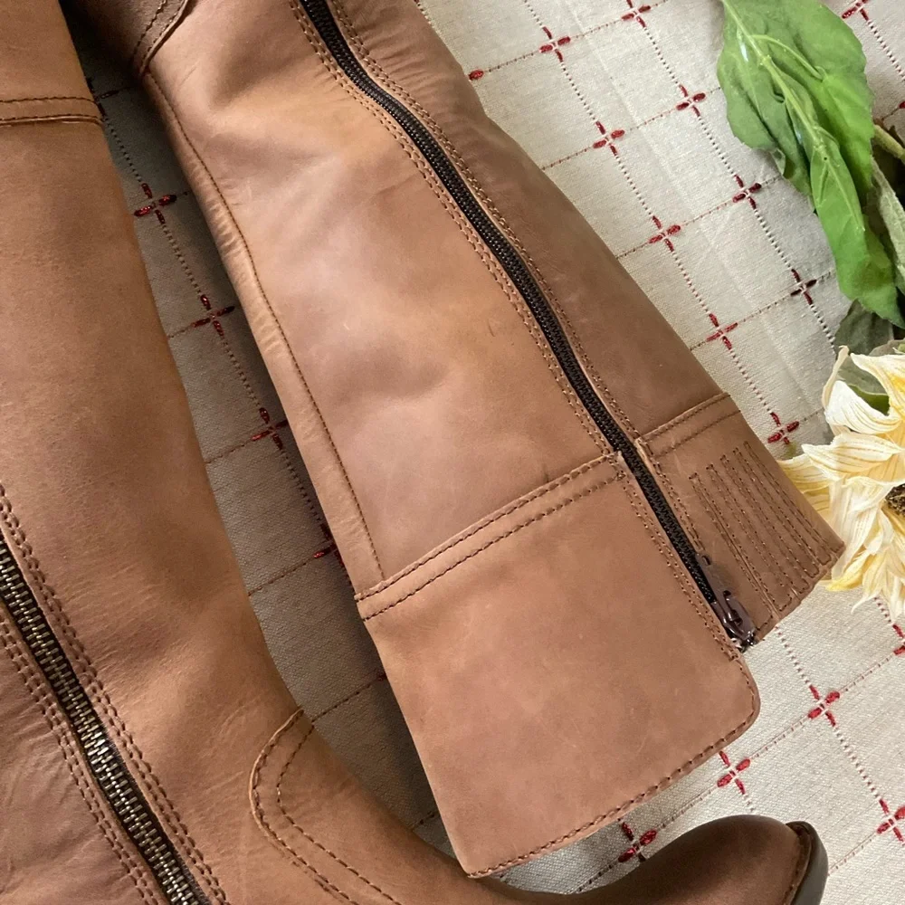 BORN Fannar Distressed Brown Leather Knee High Boots Size 6 NWOB Riding Boots - Picture 11 of 12